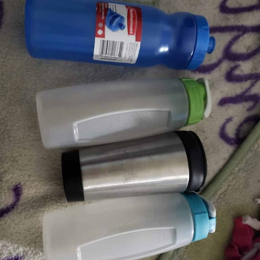 Water bottles - Picture 1 of 1